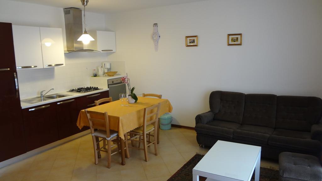 Apartments Jadranka Sain Novigrad  Room photo